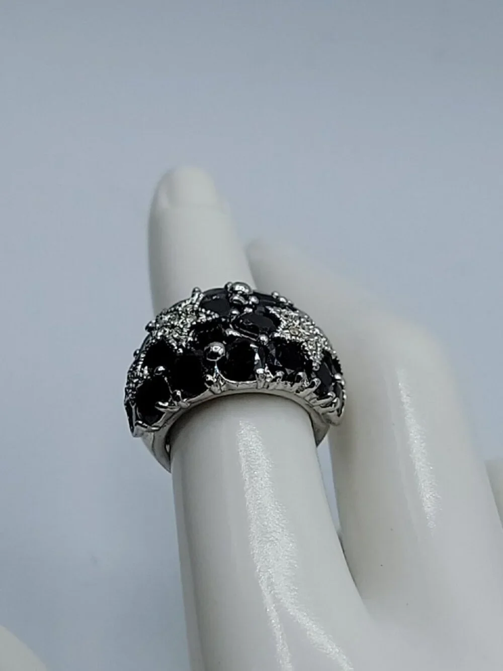 Night Sky Cocktail Ring Prong Set Black Clear Crystal Stars Size 6 Silver Tone